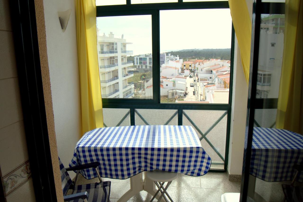 T1 Com Vista Mar Na De Monte Gordo